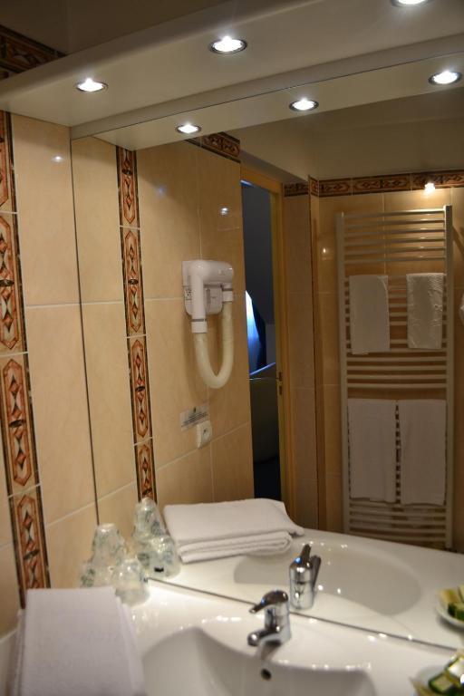 Coq Hotel مورويْ سور مير المظهر الخارجي الصورة